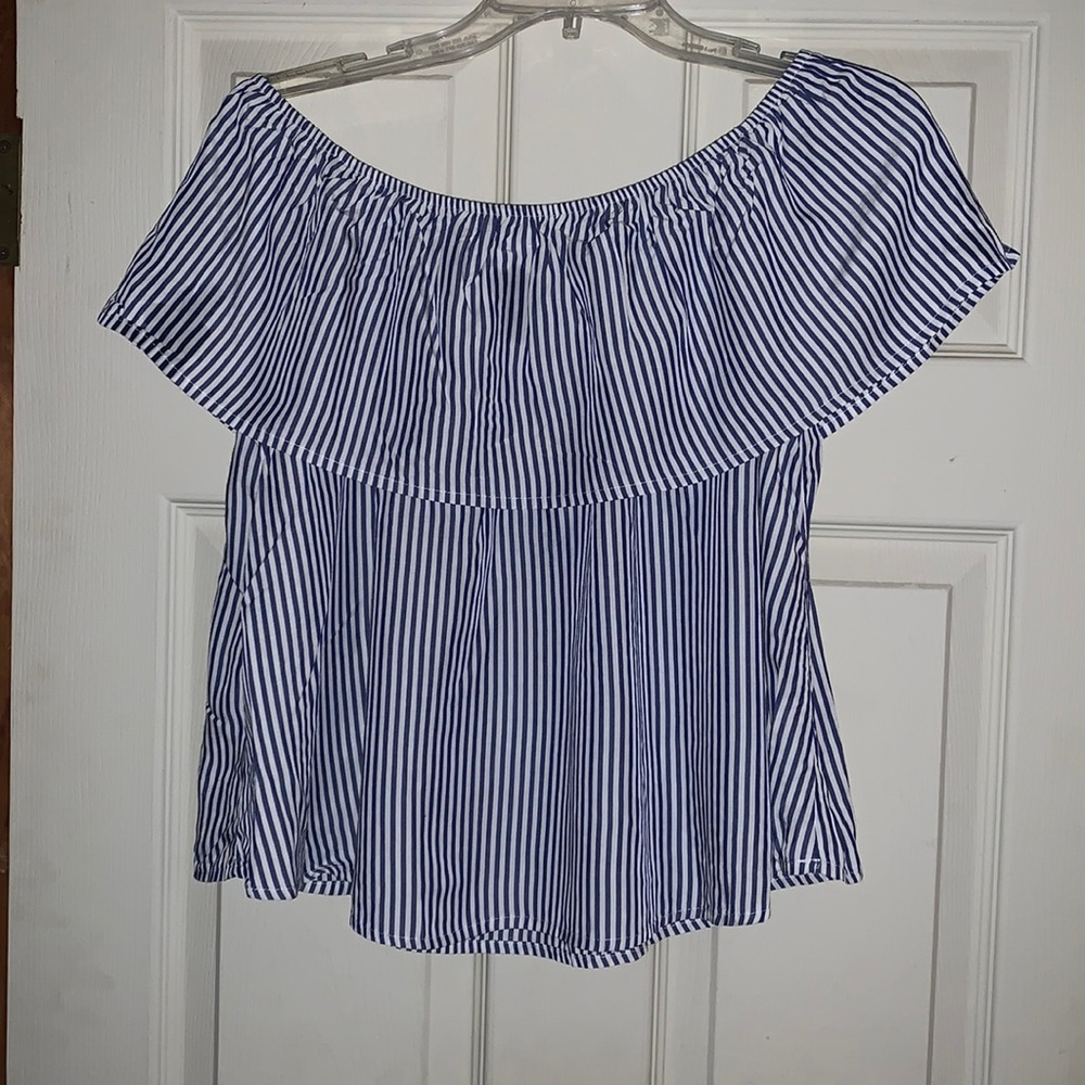 NWT off the shoulder sleeveless top